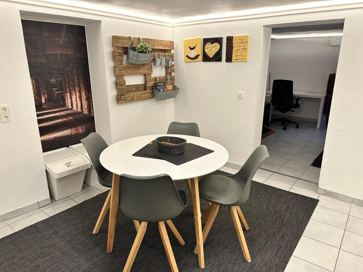 Modernes Apartment Mit Terrasse Und Highspeed Internet Zwischen Aalen Und Schwaebisch Gmuend Goggingen Eksteriør billede